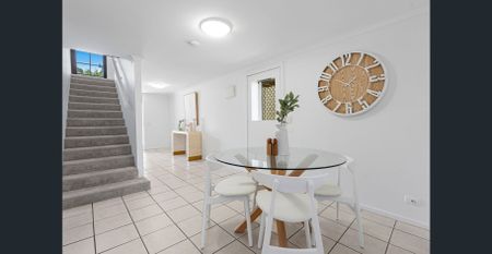 Home Sweet Home - 3 bedroom plus office/guest room - Photo 5