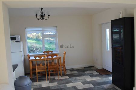 Apartment to rent in Cork, Rylane - Photo 4