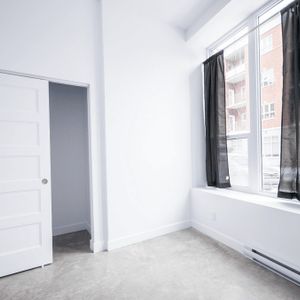 Grand 3 1/2 Style Loft Tout Inclus - Photo 2