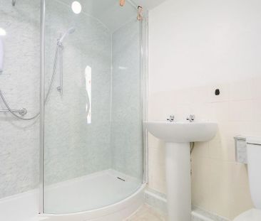 1 bedroom semi-detached bungalow to rent - Photo 1