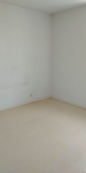 Appartement - 2 pièces - 35,80 m² - Laval - Photo 2