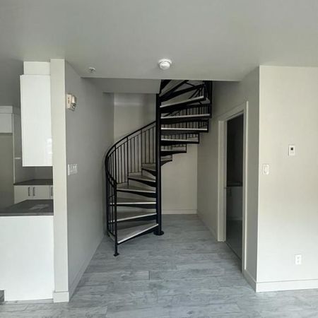 5 1/2 | occupation 1er juillet | Quartier Saint-Sauveur - Photo 4