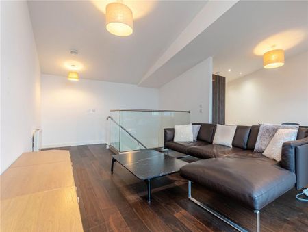 3 bedroom flat to rent - Photo 3