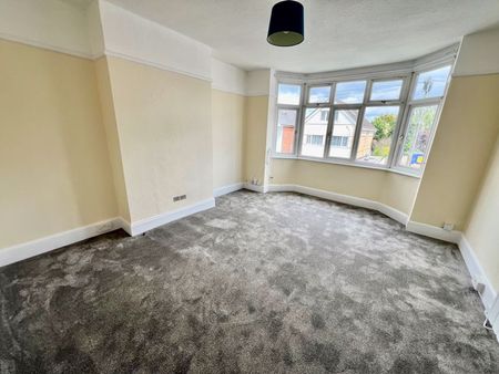 Winton, Bournemouth - Photo 2