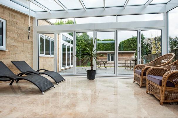 5 bedroom detached house to rent - Photo 1