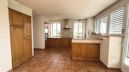 House with garden in Lussy-sur-Morges Available for one-year lease - Photo 5