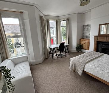 4 bedroom terraced house to rent - Photo 5