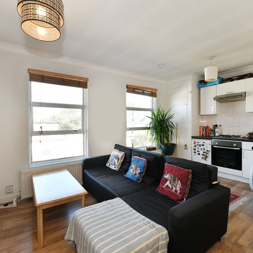 1 Bed Flat, Park Road, N8 - Photo 1