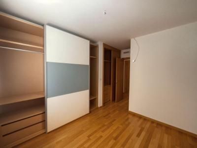 Long-Term Rental Flat with Garage, Storage Room and Swimming Pool in Valterna (Paterna) - Photo 1