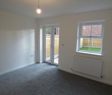 2 bedroom semi-detached house to rent - Photo 5