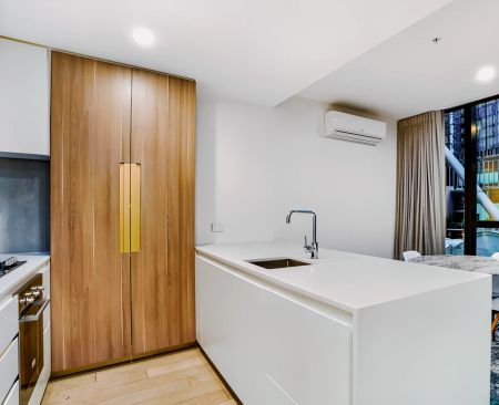 1 Bedroom*304 - Photo 4