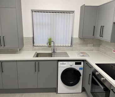 1 Bed Flat, Silvester Street, L5 - Photo 2