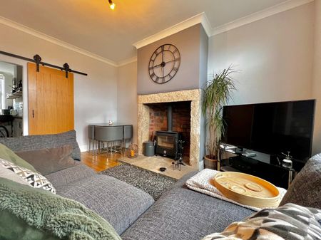 2 bedroom terraced house to rent - Photo 5
