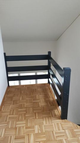 Bel appartement en duplex de 4.5 pièces, récemment rénové, avec balcon-loggia - Photo 3