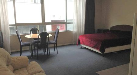 Fully furnished large Inner City Studio up for grabs! - Photo 4