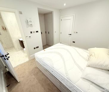 3 bedroom flat to rent - Photo 6
