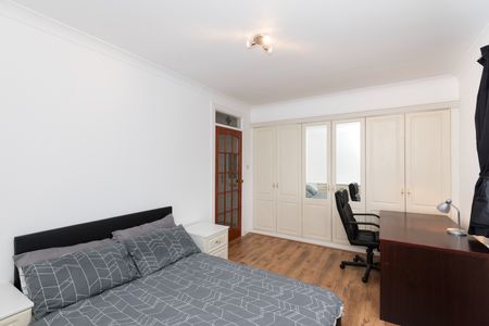 1 Bed Flat, Pittodrie Place, AB24 - Photo 2