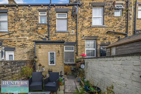 Alma Street, Sticker Lane, West Yorkshire, Bradford, BD4 - Photo 5