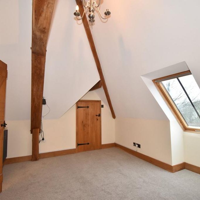 4 bedroom barn to rent - Photo 1