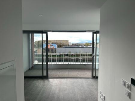 STUDIO 25,6 m + balcon 7,50m² - Photo 2