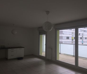 Location Appartement 3 pièces 66m² - Photo 4