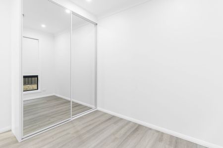 Modern Elegance and Effortless Comfort in Peaceful Gilead - RENT INCL BILLS - Photo 2