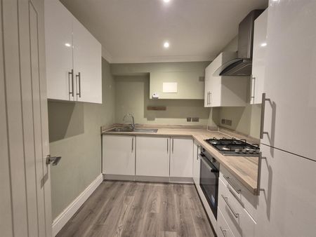 Vicarage Park, Plumstead SE18, London - Photo 2