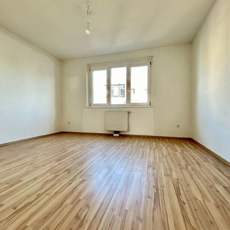 Charmante 3-Zimmer-Wohnung mit Balkon in zentraler Lage – 94.71m² Wohnfläche - Photo 1