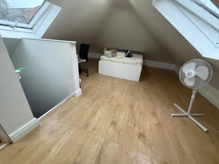 3 Bed Flat, Bristol Road, B29 - Photo 4