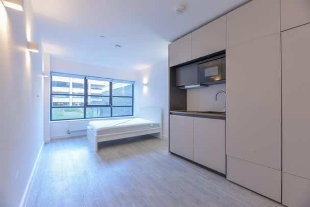 Studio to rent - Photo 1