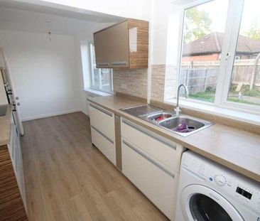 Oldfield Crescent, CH4 - Photo 5