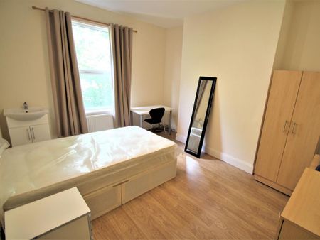 12 bedroom detached house to rent - Photo 4