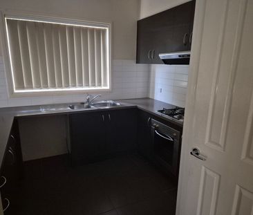 Set in the heat of it all - Photo 3