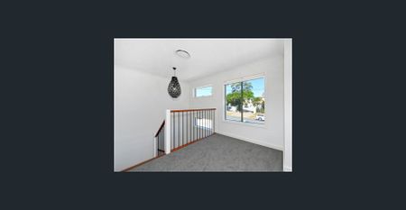 MODERN FOUR BEDROOM DUPLEX - FURNISHED - Photo 4