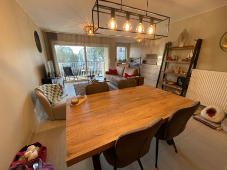 Mooi instapklaar appartement gelegen aan de Markt te Blankenberge met twee slaapkamers en terras. - Photo 2