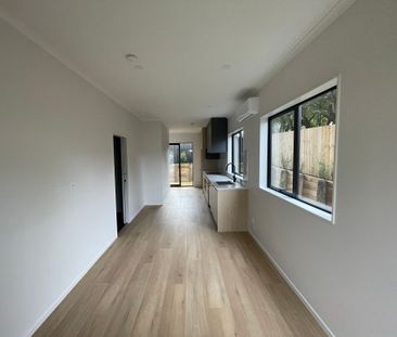 4 Bedrooms in Bucklands Beach - Photo 1