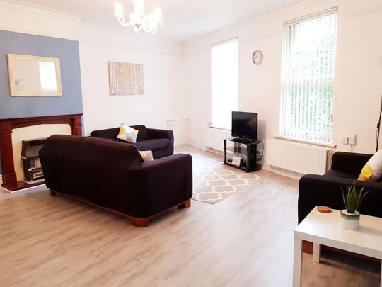 1 bedroom in a house share to rent - Photo 1