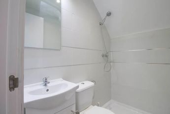 Calle de Rodrigo Uhagón, Madrid, Community of Madrid 28026