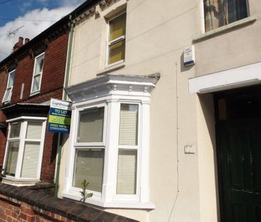 3 bedroom terraced house to rent - Photo 1