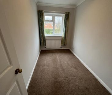 3 bedroom semi-detached house to rent - Photo 2
