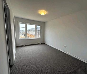 Two bedroom Townhouse for rent in Brantford - Photo 2