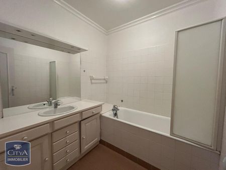 Location Appartement 3 pièces 79m² BLOIS 41000 - Photo 5