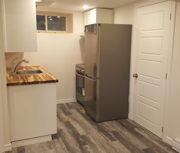 For Lease - 44 Bartonville Avenue Unit# 5, Toronto, Ontario - Photo 2