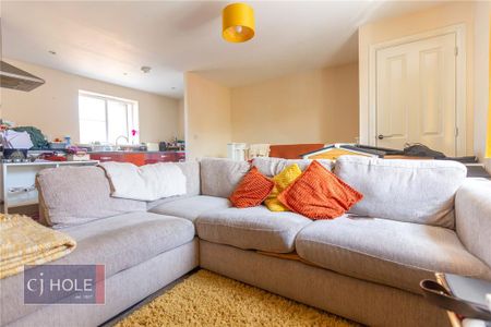 2 bedroom maisonette to rent - Photo 4