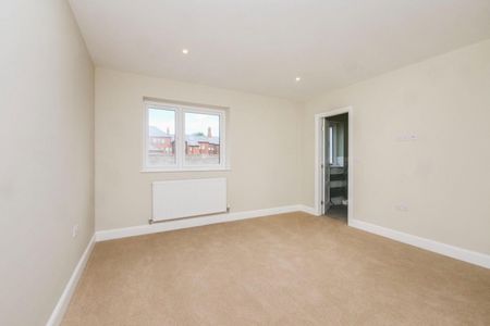 4 bedroom House To Let Total Size: 2183 SQ FT - Photo 5