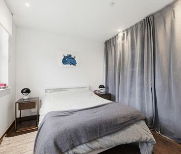 1 bedroom apartment for rent in the Sovereign Court development, E1W - Photo 5