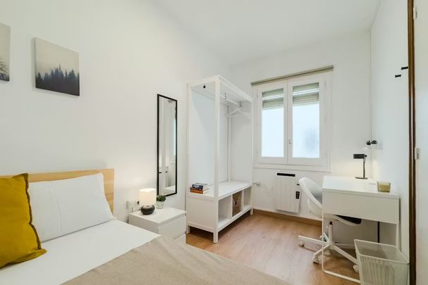 Carrer del Rosselló, Barcelona, Catalonia 08008 - Foto 1