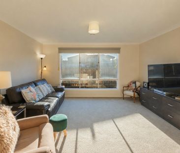 Modern Four Bedroom Home - Photo 2