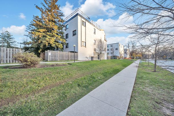 For Lease - 1058 Falgarwood Drive Unit# 132, Oakville, Ontario - Photo 1