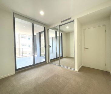 2 Bedroom Apartment!!! Luxury Living!!! - Photo 2